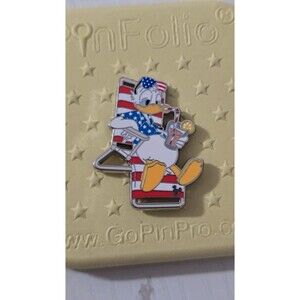 WDW Hidden Disney Series 2025 Wave A Seasons Independence Day Donald Duck